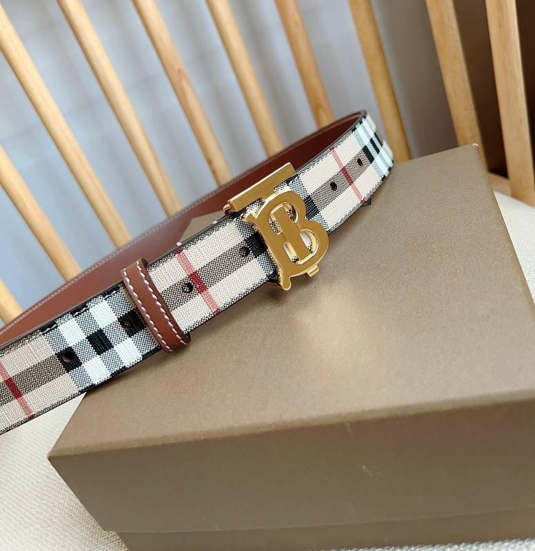 Burberry TB Belt E-Canvas & Leather Vintage Check Monogram Buckle - Timeless Luxury