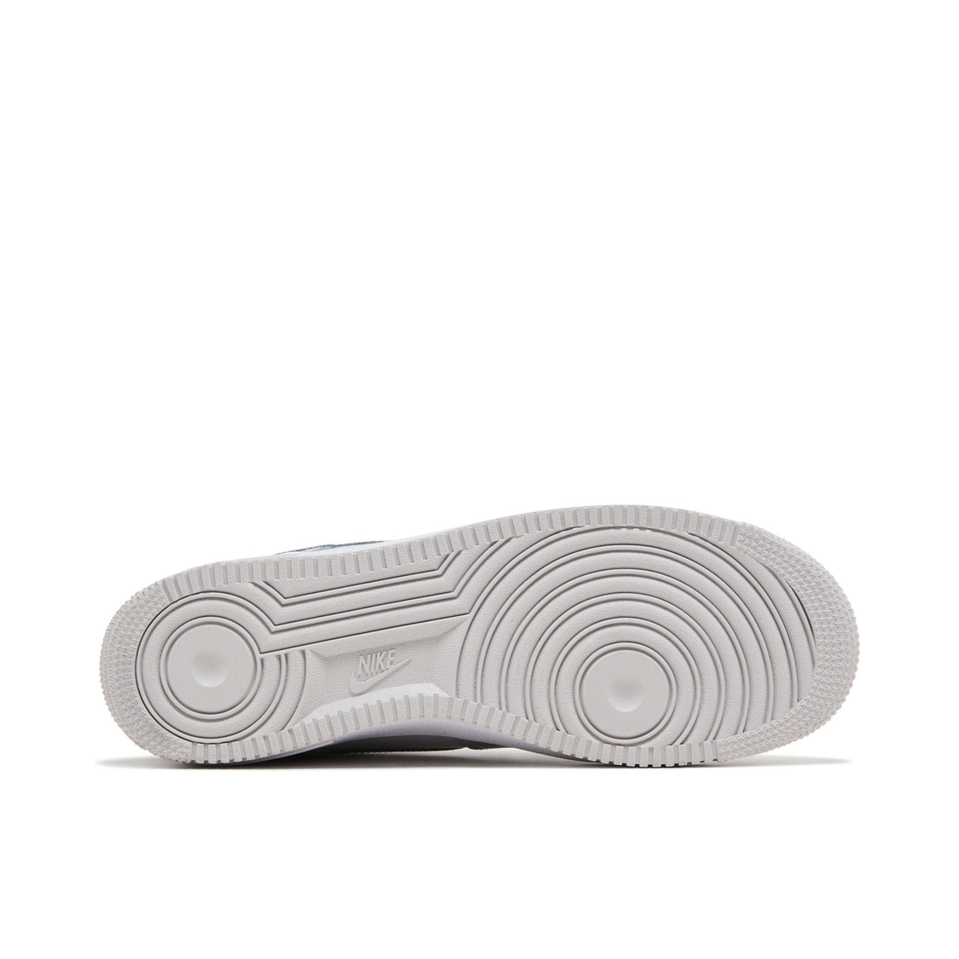 NIKE AIR FORCE 1 '07 LV8 'WOLF GREY PATENT'