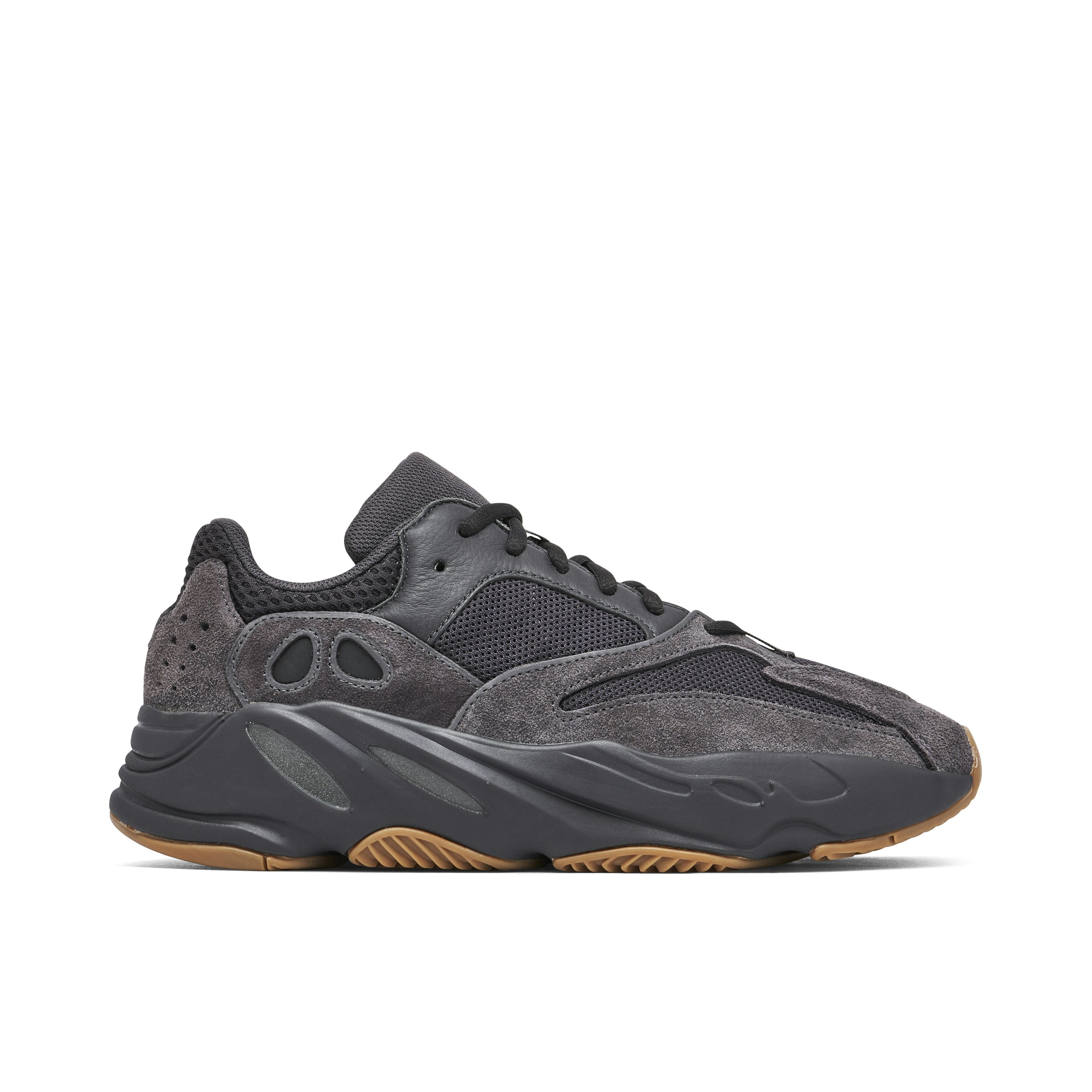YEEZY 700 UTILITY BLACK